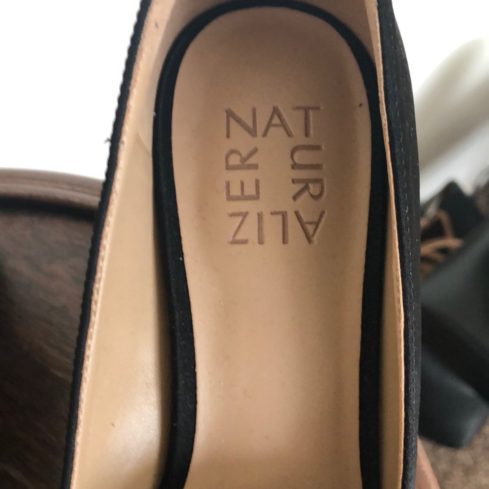 Shoe/heels - Picture 3 of 4